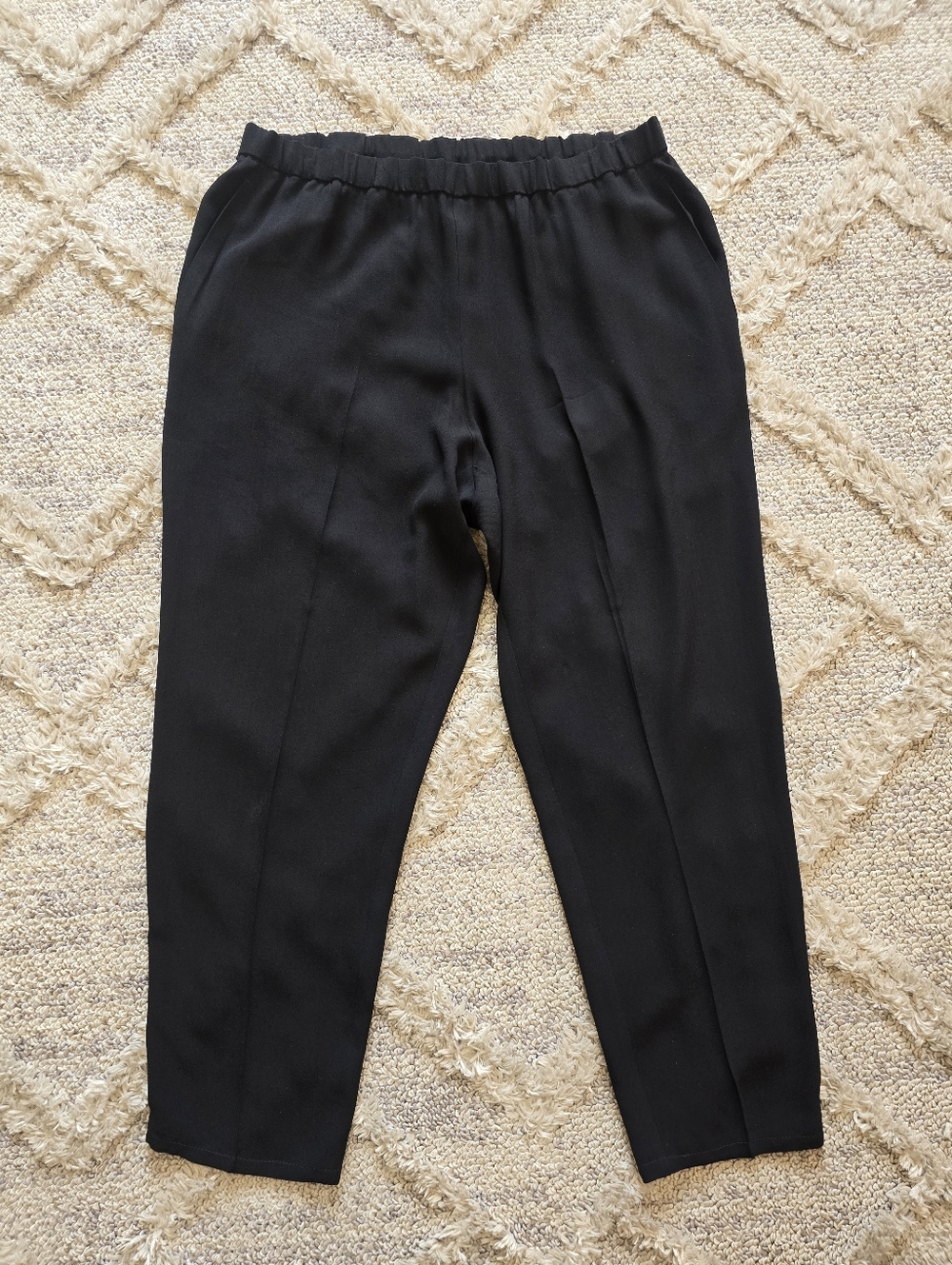 Eileen Fisher 100% Silk Tapered Ankle Pants Georgette Crepe Womens Size L Black